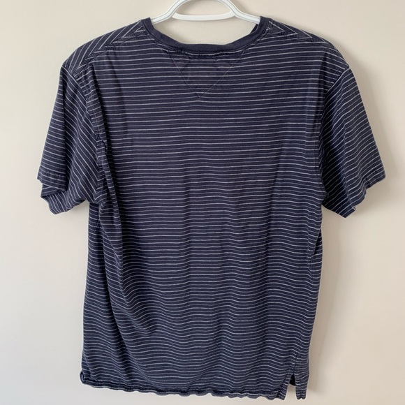 🤩 3 for $20 / Tommy Hilfiger striped t-shirt - Picture 5 of 5